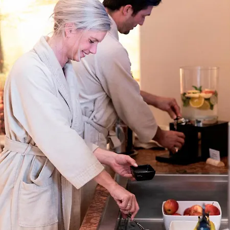 Waldhof Fuschlsee Hotel 4*